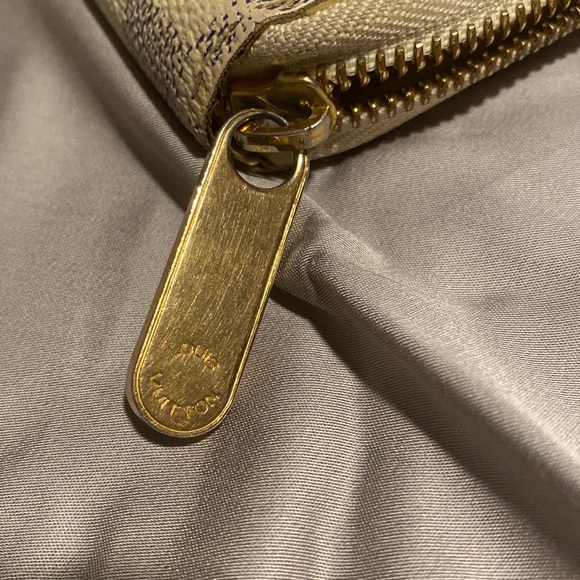 Authentic Louis Vuitton Damier Azur Zippy Long Wallet - Picture 13 of 13